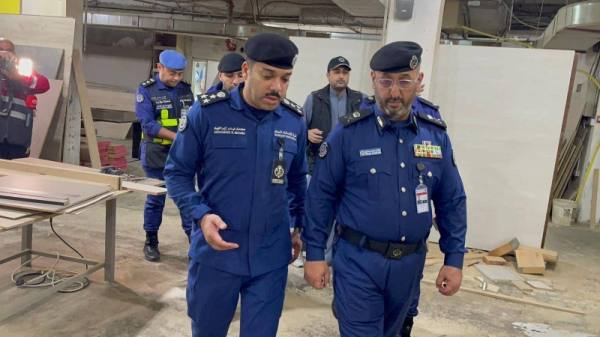 رئيس قوة الإطفاء ومدير العلاقات العامة خلال الحملة