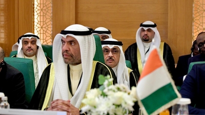 وزير الخارجية خلال ترؤسه وفد الكويت في الاجتماع الوزاري الاستثنائي لمنظمة التعاون الإسلامي