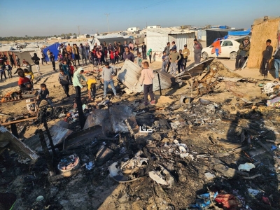 مخيمات النازحين تفحمت بعد غارات إسرائيلية