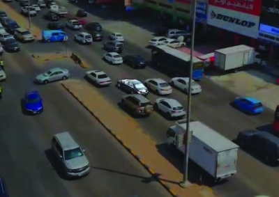 رصد مركبة مخالفة لقواعد وشروط التخطي