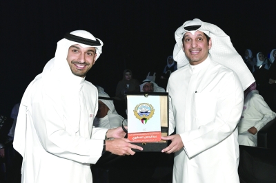 تكريم وزير الإعلام