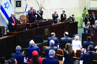 ترامب متحدثاً في الكنيست (أ ف ب)