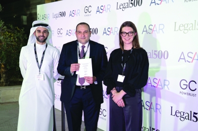 الخطيب يتوسّط ممثلي «500 Legal»