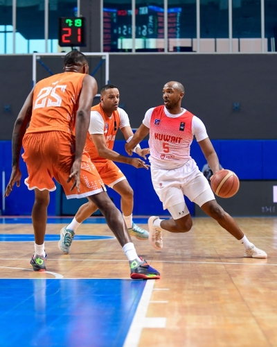 حمد عدنان في المباراة مع كاظمة