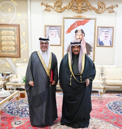 سمو الشيخ ناصر المحمد مستقبلا السفير البحريني