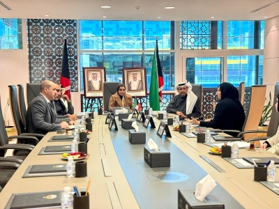 جانب من الاجتماع بين الحويلة ومسؤولي «هيئة الإعاقة»