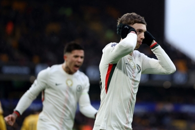 كول بالمر محتفلاً بهدفه الأول في مرمى ولفرهامبتون (أ ف ب)