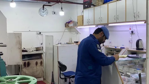 61 إخطاراً وإنذاراً في حملة تفتيشية لـ 'الإطفاء' في المباركية