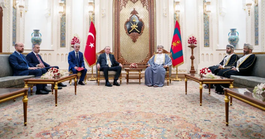 سلطان عُمان وأردوغان يتفقان على العمل معاً لتحقيق حل الدولتين 2 سلطان عُمان وأردوغان يتفقان على العمل معاً لتحقيق حل الدولتين