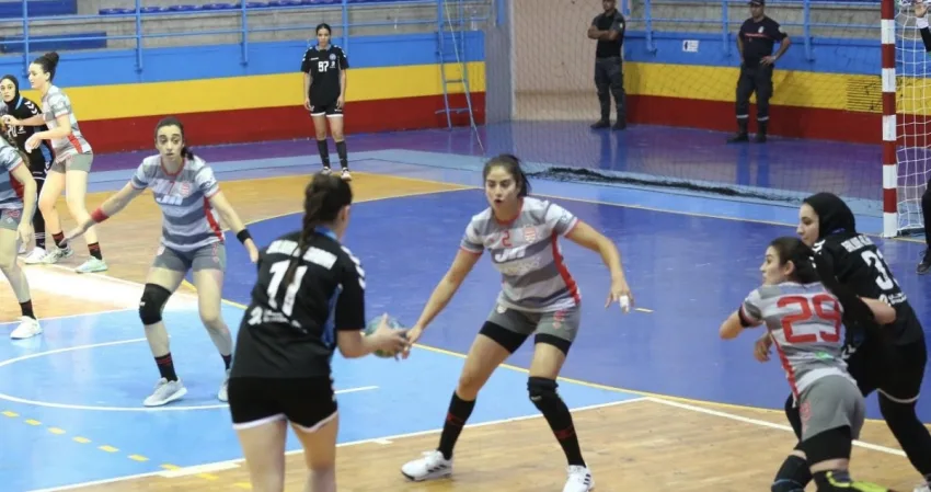 مواجهة كويتية - سورية بـ'عربية يد السيدات'