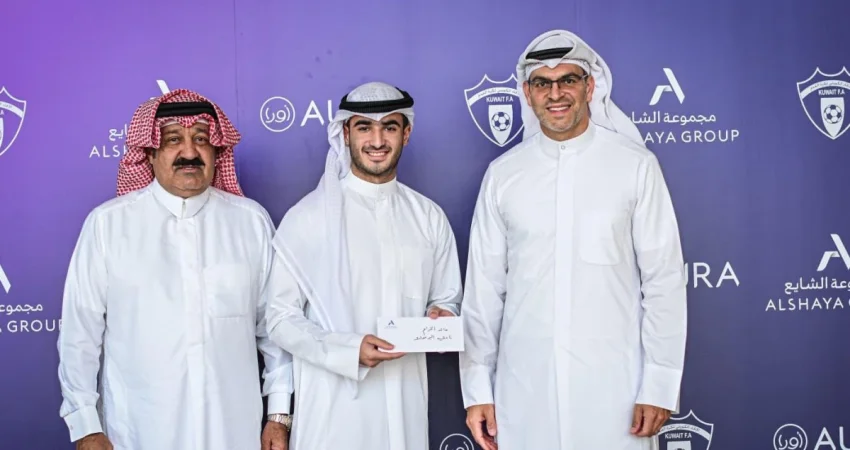 الشايع يكافئ أفضل اللاعبين في 'دوري أورا'