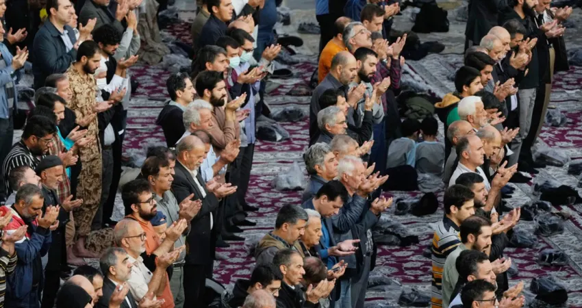 إيران تختطف ناقلة نفط خلال عبورها مضيق هرمز... وأميركا تراقب!