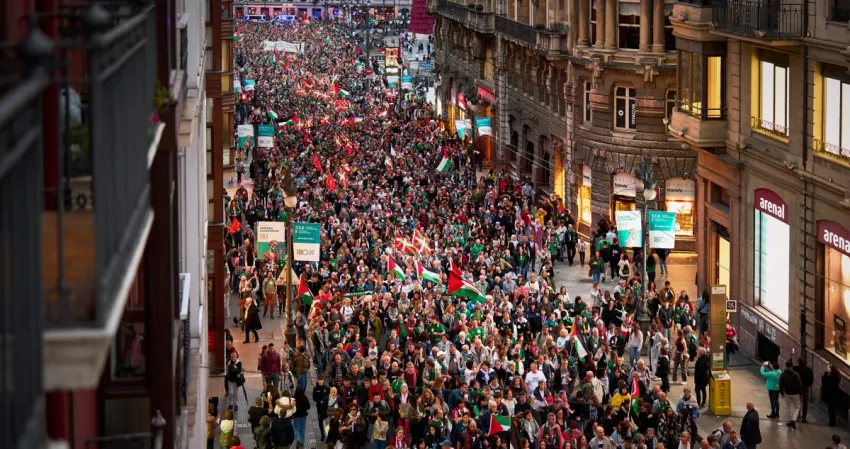 واشنطن تدرس تخطي نزع سلاح 'حماس' وبدء إعادة إعمار غزة 2 EM111