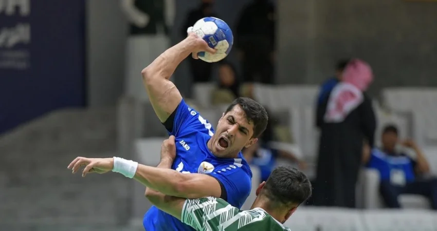 'الأخضر' عقبة 'اليد'... بـ'التضامن الإسلامي'