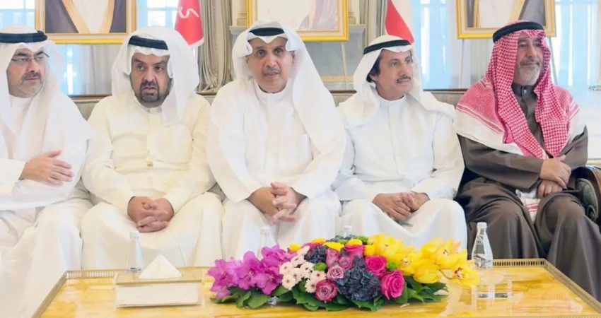 ديوان دار جابر يستقبل سمو ولي العهد وشيوخاً ومواطنين