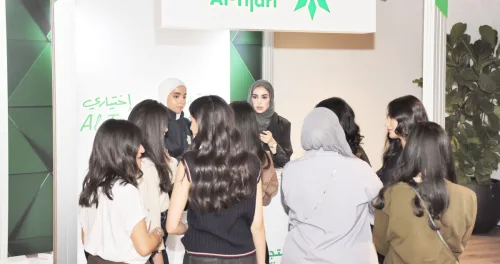 'التجاري' راعٍ بلاتيني لـ 'Brev x Thabbit'