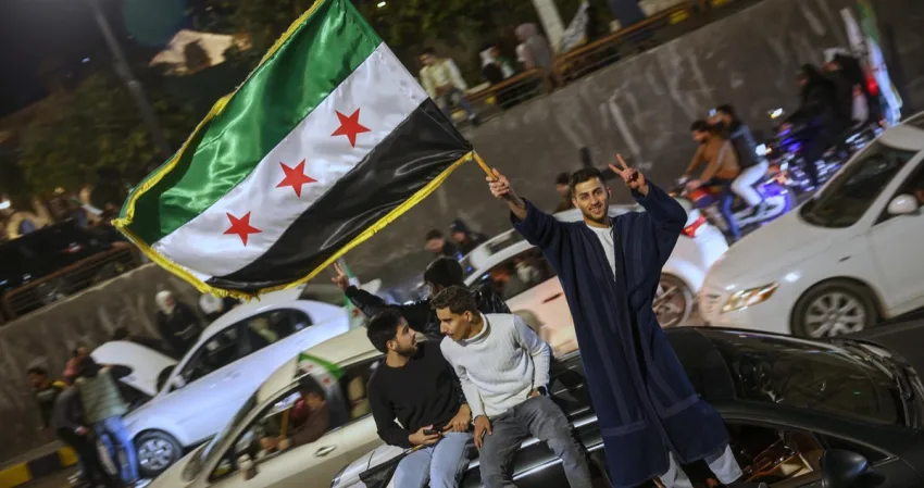 الشرع: انتخابات رئاسية بعد 4 سنوات... وكندا ترفع سورية من قائمة الإرهاب 2 الشرع: انتخابات رئاسية بعد 4 سنوات... وكندا ترفع سورية من قائمة الإرهاب