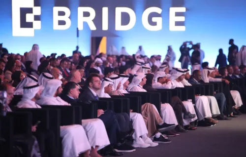 انطلاق قمة 'بريدج 2025' في أبوظبي بمشاركة وزير الإعلام لبحث مستقبل الإعلام العالمي 2 انطلاق قمة 'بريدج 2025' في أبوظبي بمشاركة وزير الإعلام لبحث مستقبل الإعلام العالمي