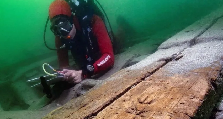 اكتشاف حطام سفينة قبالة الإسكندرية عمرها 2000 عام 2 اكتشاف حطام سفينة قبالة الإسكندرية عمرها 2000 عام