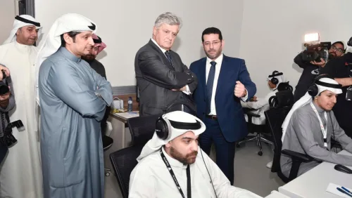 وزير 'الإعلام' يبحث مع وزير الشؤون التجارية الخارجية الفرنسي تعزيز التعاون الثنائي 2 وزير 'الإعلام' يبحث مع وزير الشؤون التجارية الخارجية الفرنسي تعزيز التعاون الثنائي