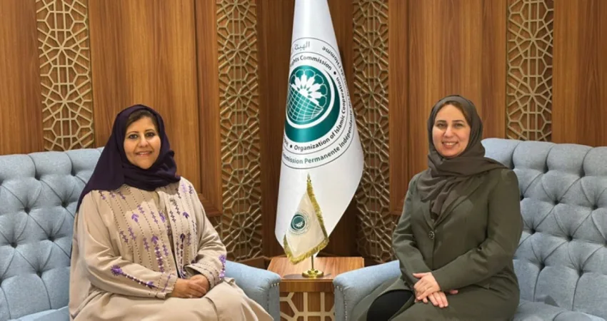 الدعيج تبحث ونظيرتيها البحرينية والإيرانية تعزيز التعاون 2 الدعيج تبحث ونظيرتيها البحرينية والإيرانية تعزيز التعاون