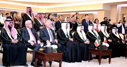 الكويت تشارك البحرين أفراحها: واثقون من كفاءتها في قيادة العمل الخليجي 4 الكويت تشارك البحرين أفراحها: واثقون من كفاءتها في قيادة العمل الخليجي