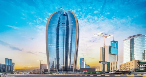 'الوطني' في 2025... دور رائد في تحصين البنية التحتية المالية