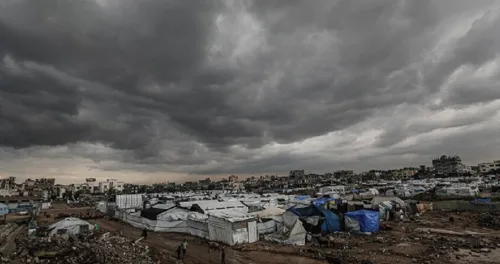 تل أبيب تبني على حدودها... حاجزاً أمنياً ومصائد درون