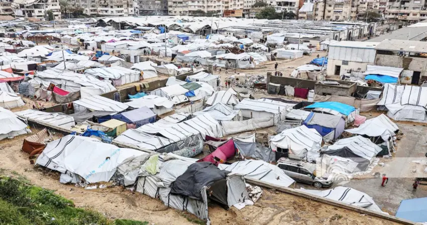 المنخفض يفاقم مأساة غزة... وسط قصف جوي ومدفعي إسرائيلي 2 المنخفض يفاقم مأساة غزة... وسط قصف جوي ومدفعي إسرائيلي