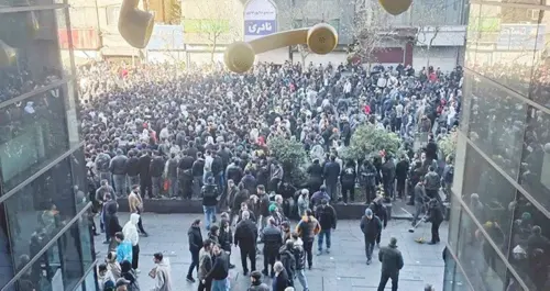 الاحتجاجات في إيران تتواصل لليوم السادس وسقوط 7 قتلى وعشرات الجرحى