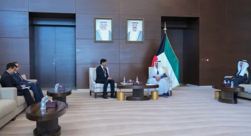 رئيس الوزراء يبحث العلاقات مع السفير البريطاني