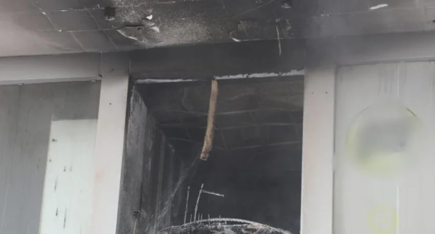 'الإطفاء' تسيطر على حريق محل خياط بمجمع في العقيلة 2 'الإطفاء' تسيطر على حريق محل خياط بمجمع في العقيلة