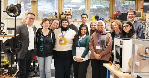 'التقدم العلمي': تأسيس مختبر تصنيع علمي مع المركز الدولي للفيزياء النظرية 4 'التقدم العلمي': تأسيس مختبر تصنيع علمي مع المركز الدولي للفيزياء النظرية