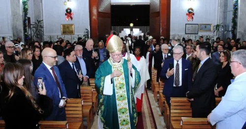 الكاردينال بارولين: منح لقب 'بازيليكا' لكنيسة الأحمدي تقدير عالمي وتكريم لدور الكويت كمنارة للتسامح 4 الكاردينال بارولين: منح لقب 'بازيليكا' لكنيسة الأحمدي تقدير عالمي وتكريم لدور الكويت كمنارة للتسامح