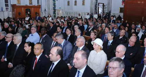 الكاردينال بارولين: منح لقب 'بازيليكا' لكنيسة الأحمدي تقدير عالمي وتكريم لدور الكويت كمنارة للتسامح 8 الكاردينال بارولين: منح لقب 'بازيليكا' لكنيسة الأحمدي تقدير عالمي وتكريم لدور الكويت كمنارة للتسامح