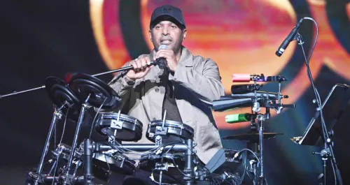 محمد عبده 'الفجر البعيد' و'ميامي' هيستيريا وهوس مجنون!