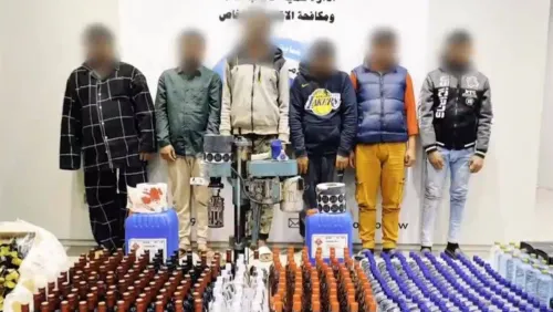 ضبط مصنع لتصنيع مشروبات كحولية داخل استراحة في 'كبد' 2 ضبط مصنع لتصنيع مشروبات كحولية داخل استراحة في 'كبد'