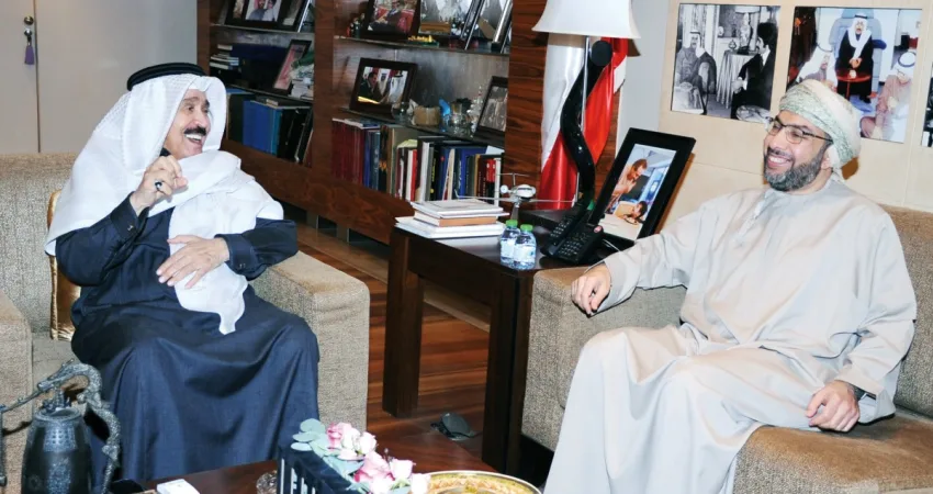 الجارالله يستقبل السفير العُماني ويتلقى اتصالات من حمد جابر العلي ومحمد الخالد وعبدالله السالم وفصيل الحمود... وأصدقاء 2 الجارالله يستقبل السفير العُماني ويتلقى اتصالات من حمد جابر العلي ومحمد الخالد وعبدالله السالم وفصيل الحمود... وأصدقاء