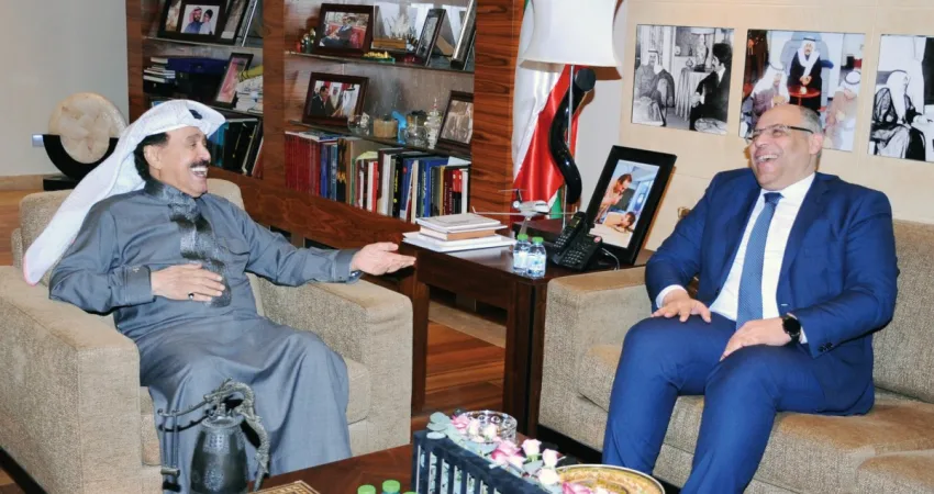 رئيس التحرير يستقبل السفير المصري: الإعلام ركيزة أساسية لتعزيز العلاقات بين الشعوب 2 رئيس التحرير يستقبل السفير المصري: الإعلام ركيزة أساسية لتعزيز العلاقات بين الشعوب