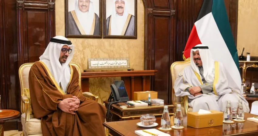 رئيس الوزراء استقبل نائب رئيس مجلس الوزراء الإماراتي وسفير السعودية 2 رئيس الوزراء استقبل نائب رئيس مجلس الوزراء الإماراتي وسفير السعودية