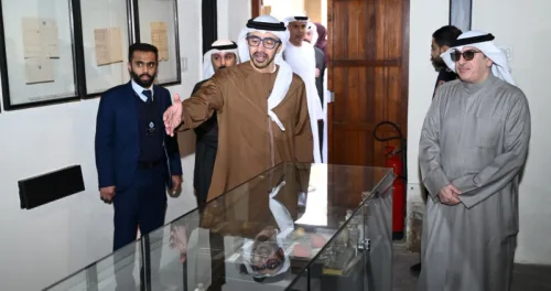 عبدالله بن زايد يزور كشك الشيخ مبارك