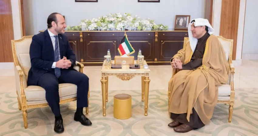 وزير الديوان الأميري بحث تعزيز التعاون مع سفراء جورجيا ولبنان والسلفادور 2 وزير الديوان الأميري بحث تعزيز التعاون مع سفراء جورجيا ولبنان والسلفادور