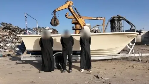 ضبط 3 أشخاص لممارستهم الصيد الجائر ومحاولتهم دهس رجل أمن 2 ضبط 3 أشخاص لممارستهم الصيد الجائر ومحاولتهم دهس رجل أمن