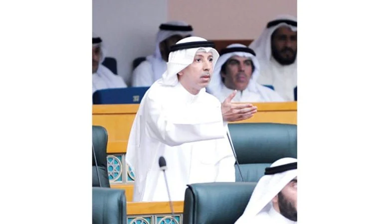 المضف يسأل الفهد عن شراء نظام للدفاع الجوي بمليار دينار