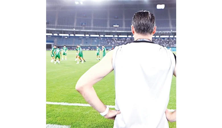 العربي "ضيف ثقيل" على الشباب