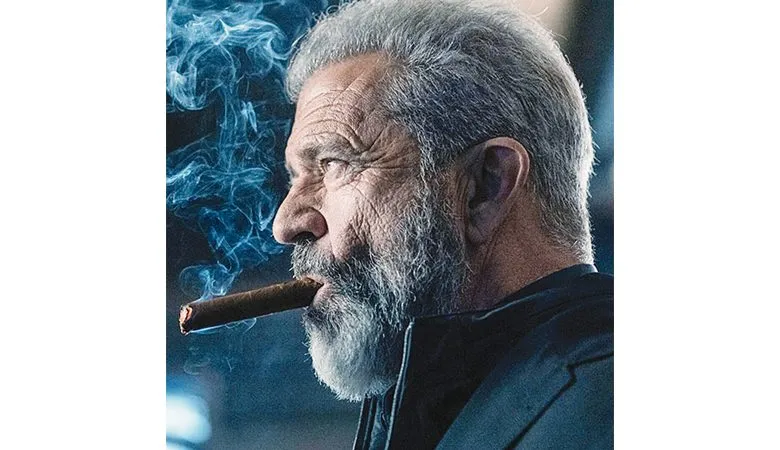 عودة ميل غيبسون في "Flight Risk"