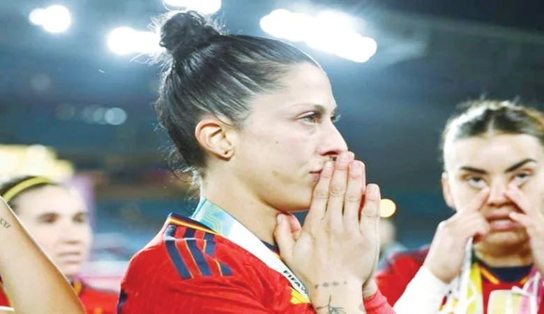 هيرموسو تعيش أصعب الفترات