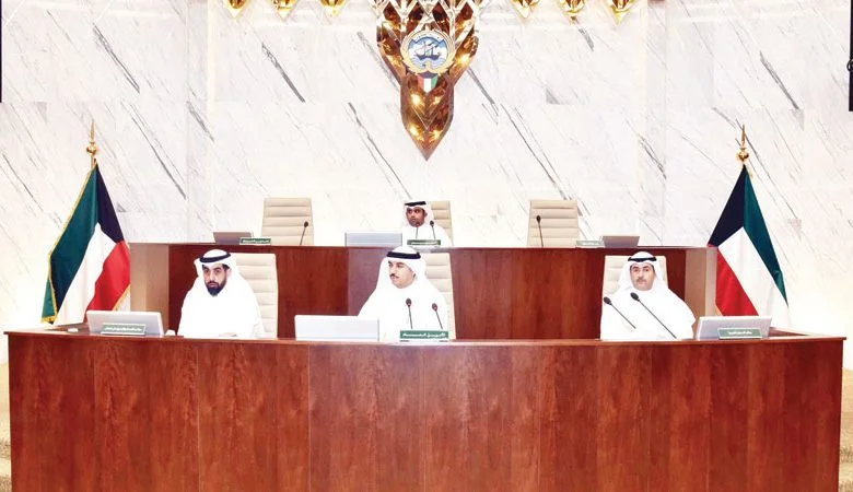 "البلدي" يشهر سيف المادة 25 ضد رفض الوزير الشعلة دركال "الصناعة"