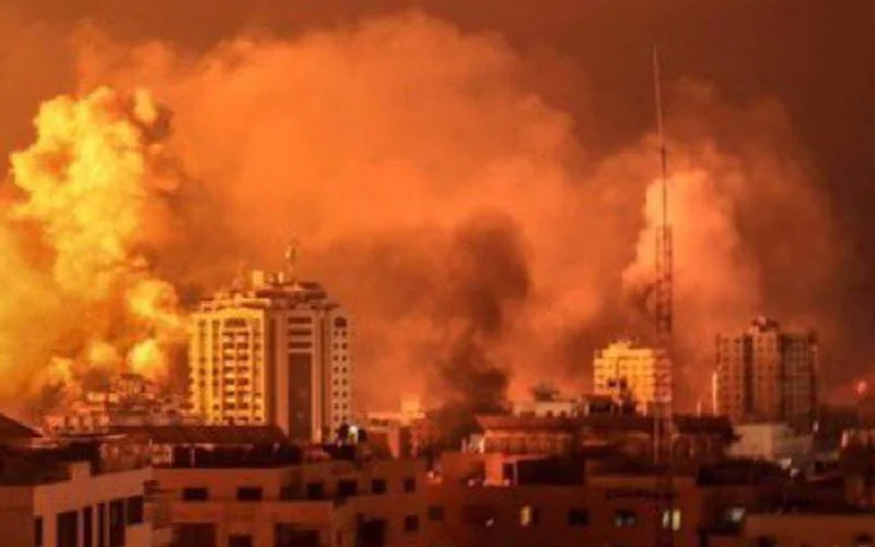 الجيش الإسرائيلي: 100 طائرة حربية شاركت في قصف أهداف بقطاع غزة خلال الليل