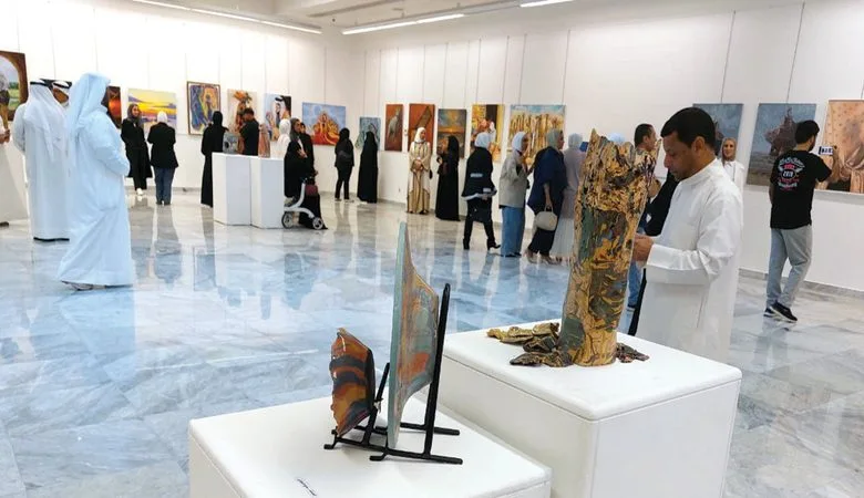83 فناناً تشكيلياً شاركوا بأعمالهم في معرض "نقابة الإعلاميين"